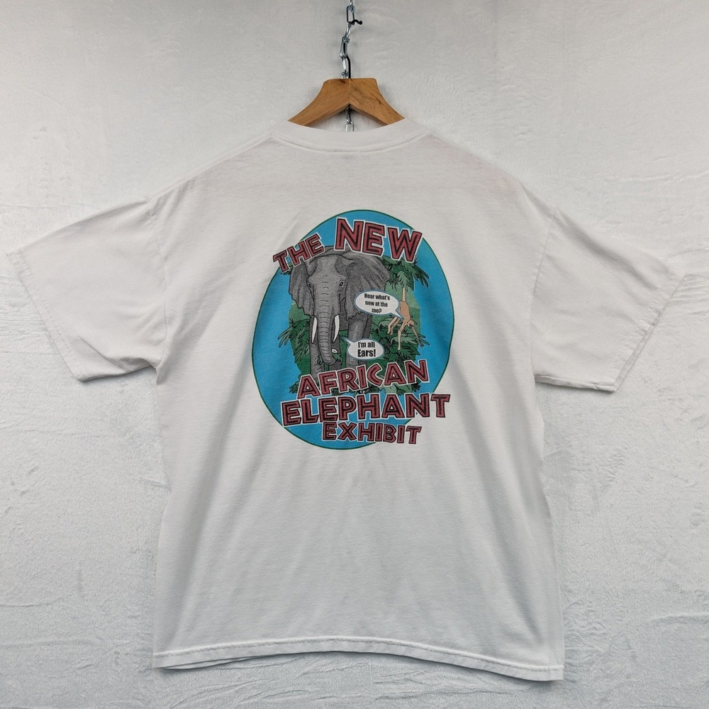 VTG Humor T-Shirt Men's Large White Montgomery Zoo African Elephant Nature Y2K